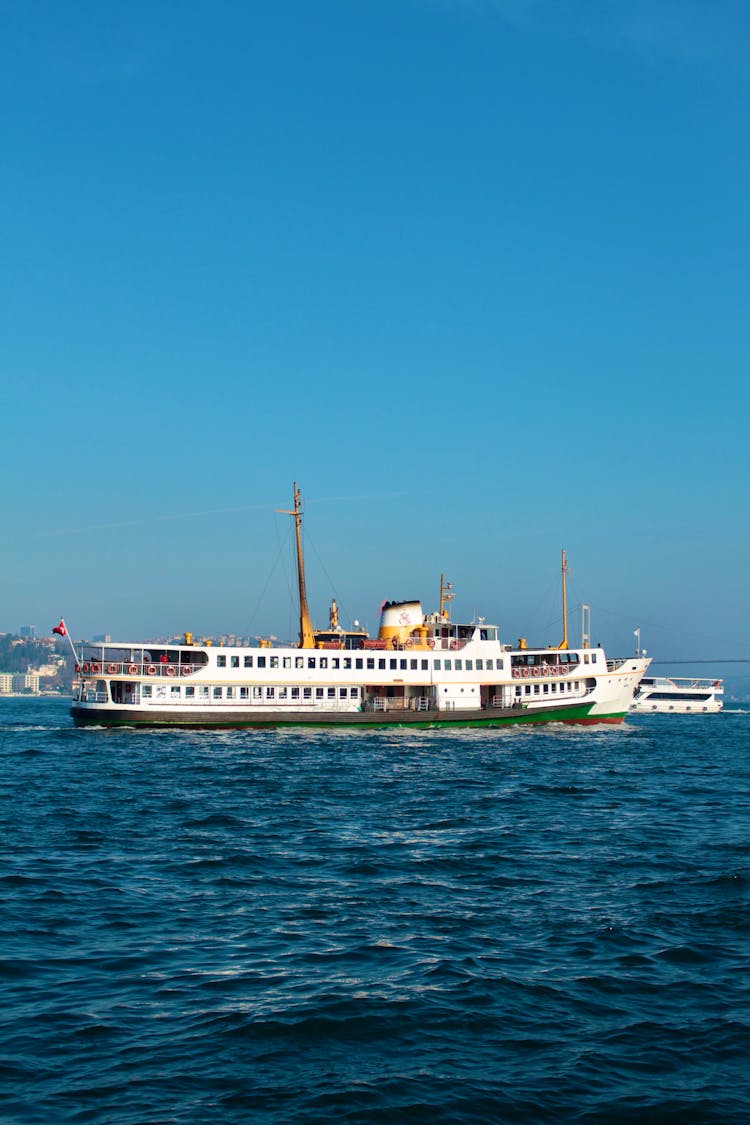 博斯普鲁斯海峡渡船风景