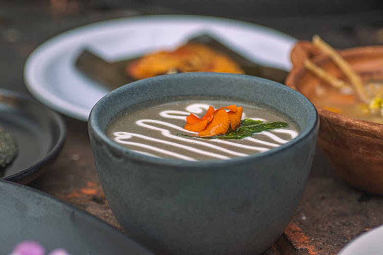 传统墨西哥汤配装饰