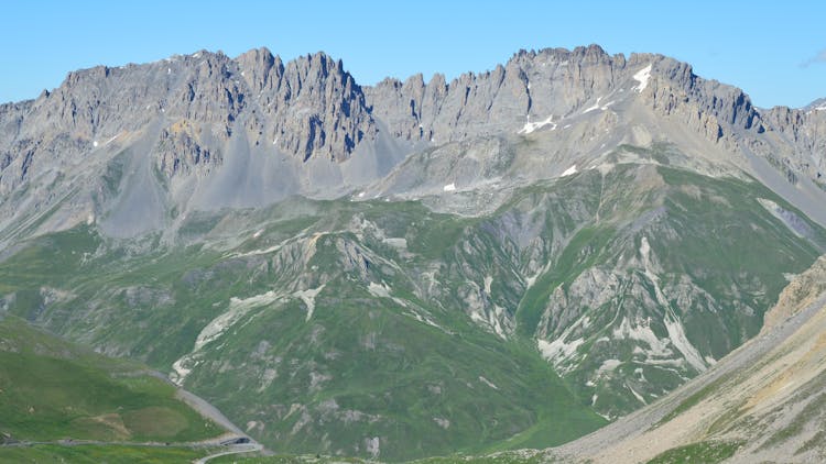 山脉和山谷