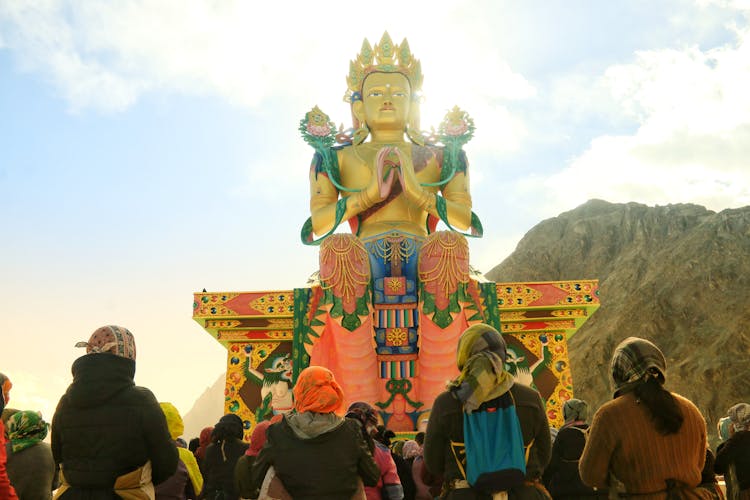 迪斯基特寺雄伟的佛像