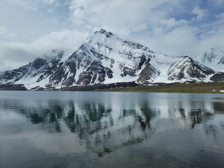 巴基斯坦卡拉姆巴湖