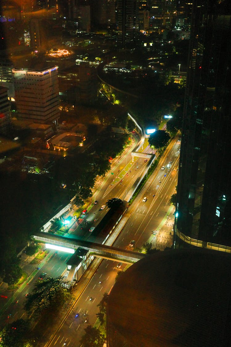 雅加达南部城市景观的活力夜景
