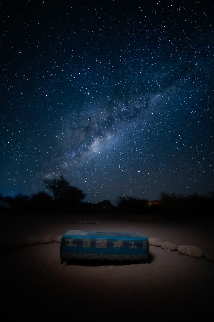 乡村夜空中的星星