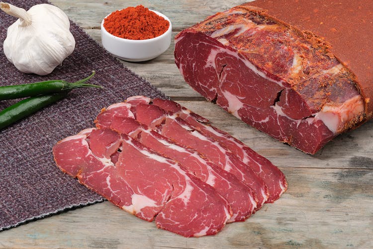 牛肉、香料和大蒜