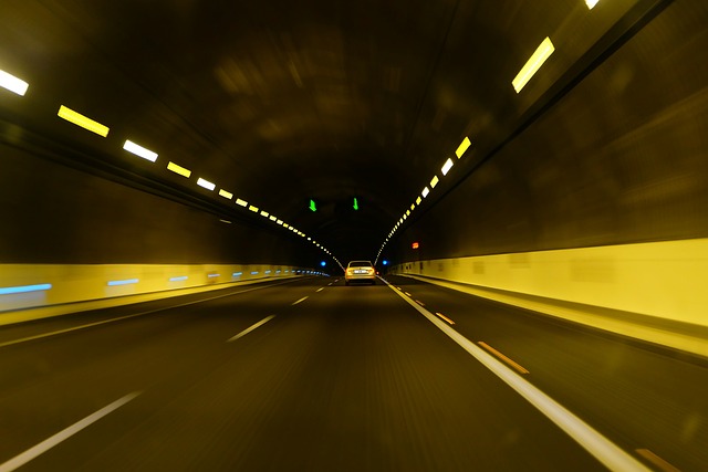 tunel汽车速度运动