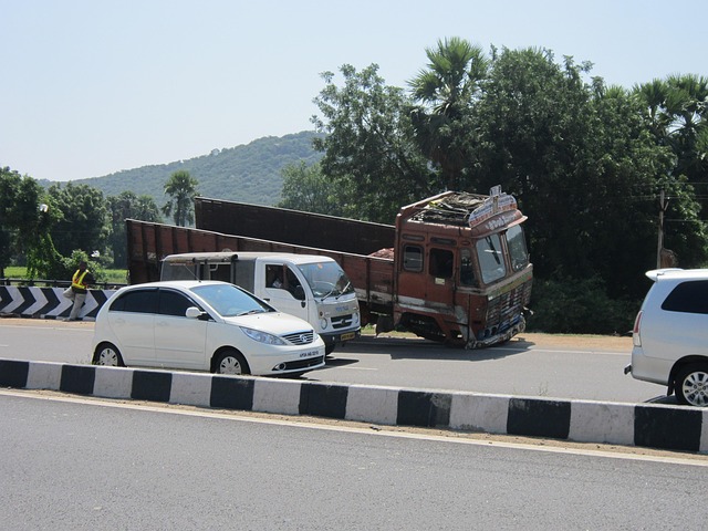 公路事故卡车路