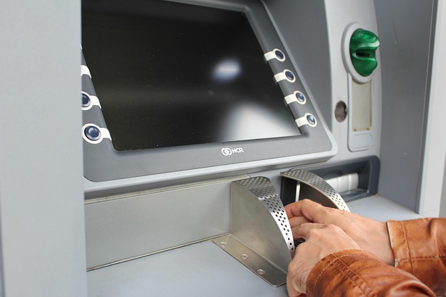 atm英国脱欧现金提取现金
