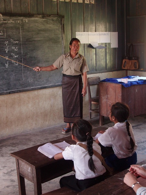 老挝学生小学