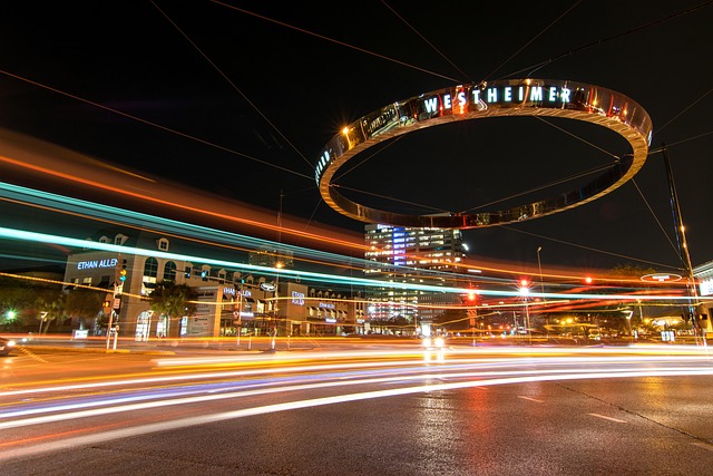 休斯顿galleria夜间汽车灯