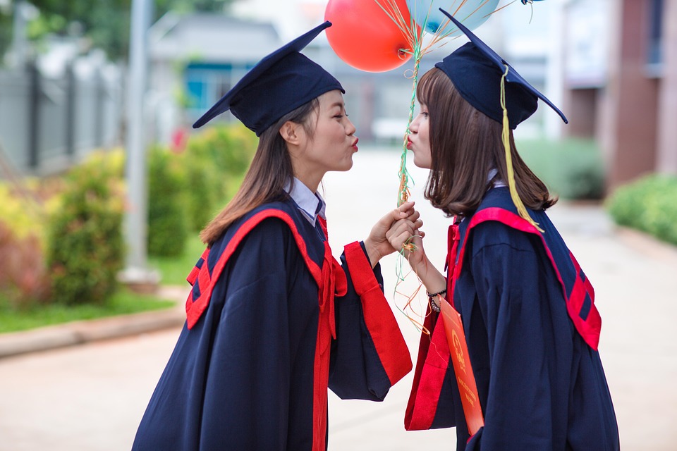 女性朋友年轻友谊
