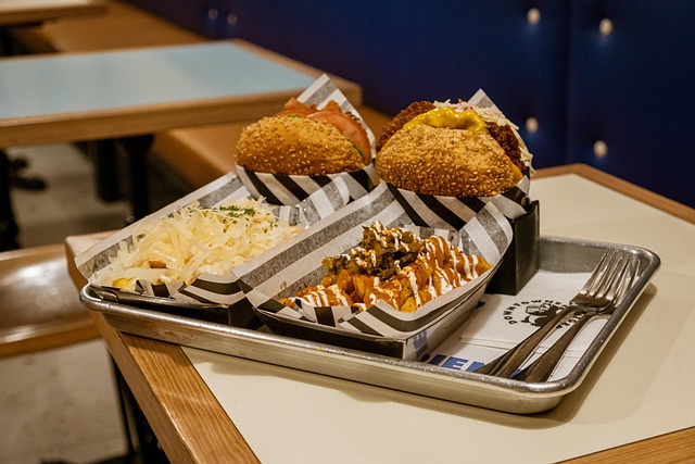 汉堡薯条肉蔬菜