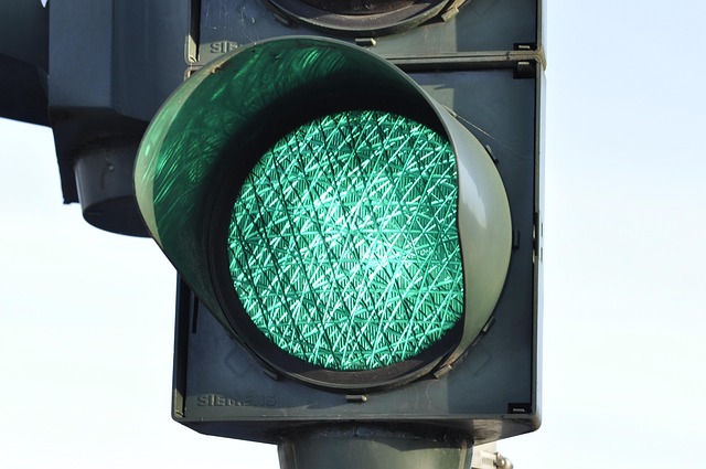 交通信号灯交通街道