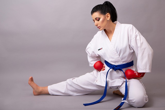 女子肖像空手道运动拳