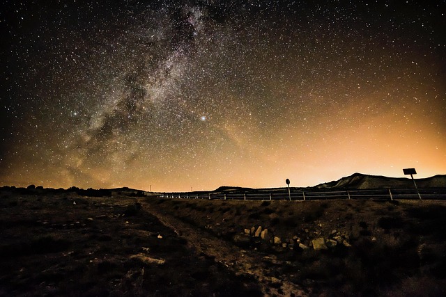 银河系恒星宇宙之夜