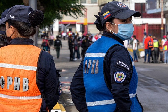 警察安全妇女