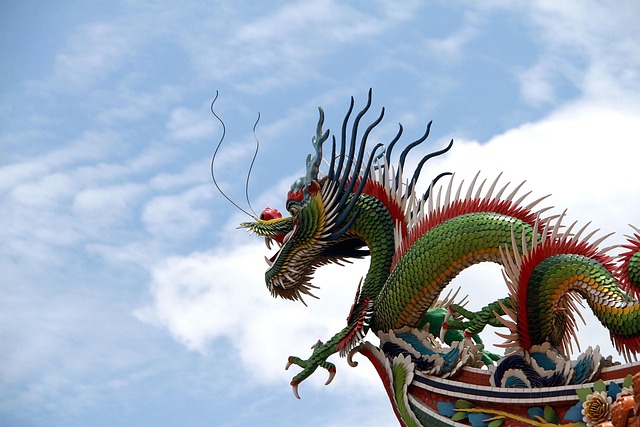 龙彩天云中国