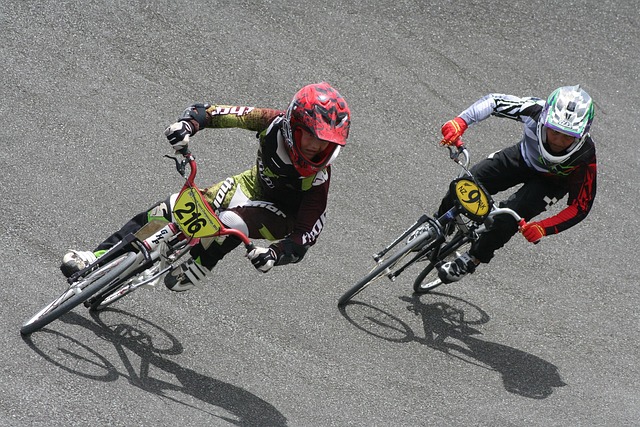 bmx比赛决斗竞技体育