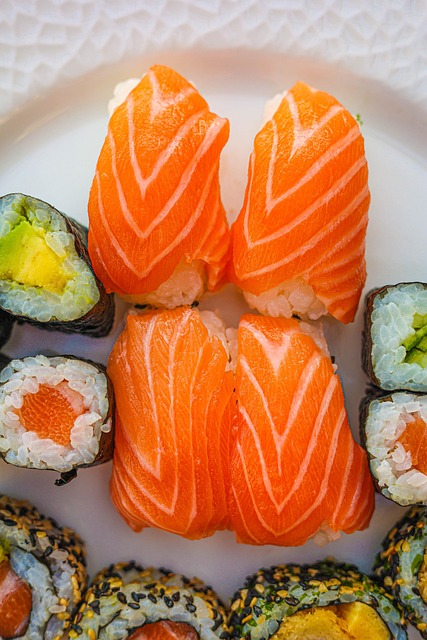 寿司生鱼片日本料理