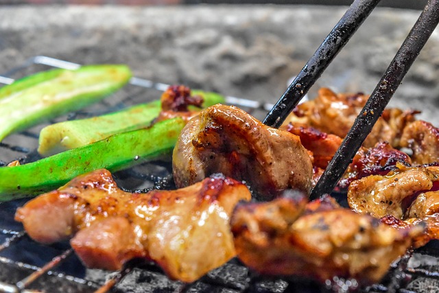 烧烤架烤肉