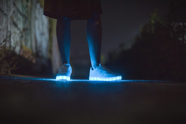 led鞋履运动鞋轻