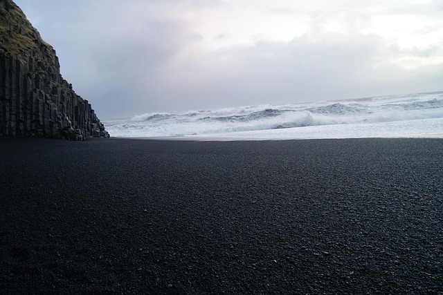 冰岛黑沙滩