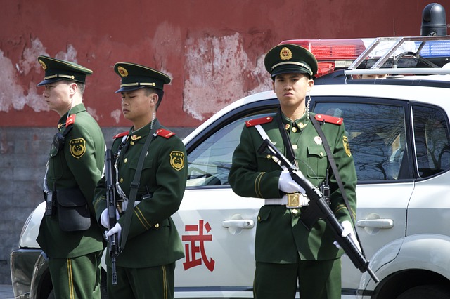 警察应该对中国负责