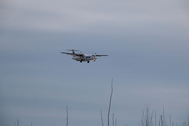 飞机航空atr 72着陆