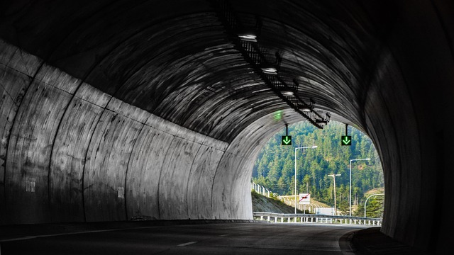 隧道公路沥青之旅