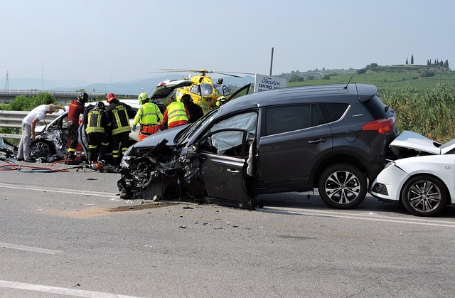 事故救援道路消防员
