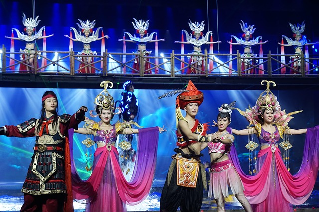 服装艺术表演场景