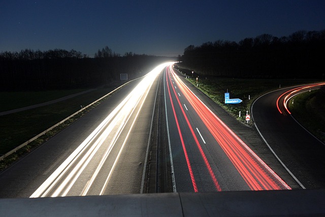夜间高速公路夜景拍摄